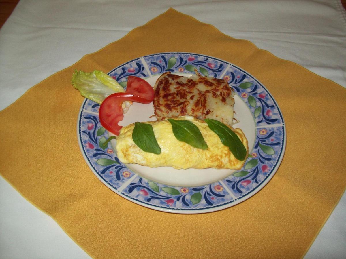 Casa Lemus 3*